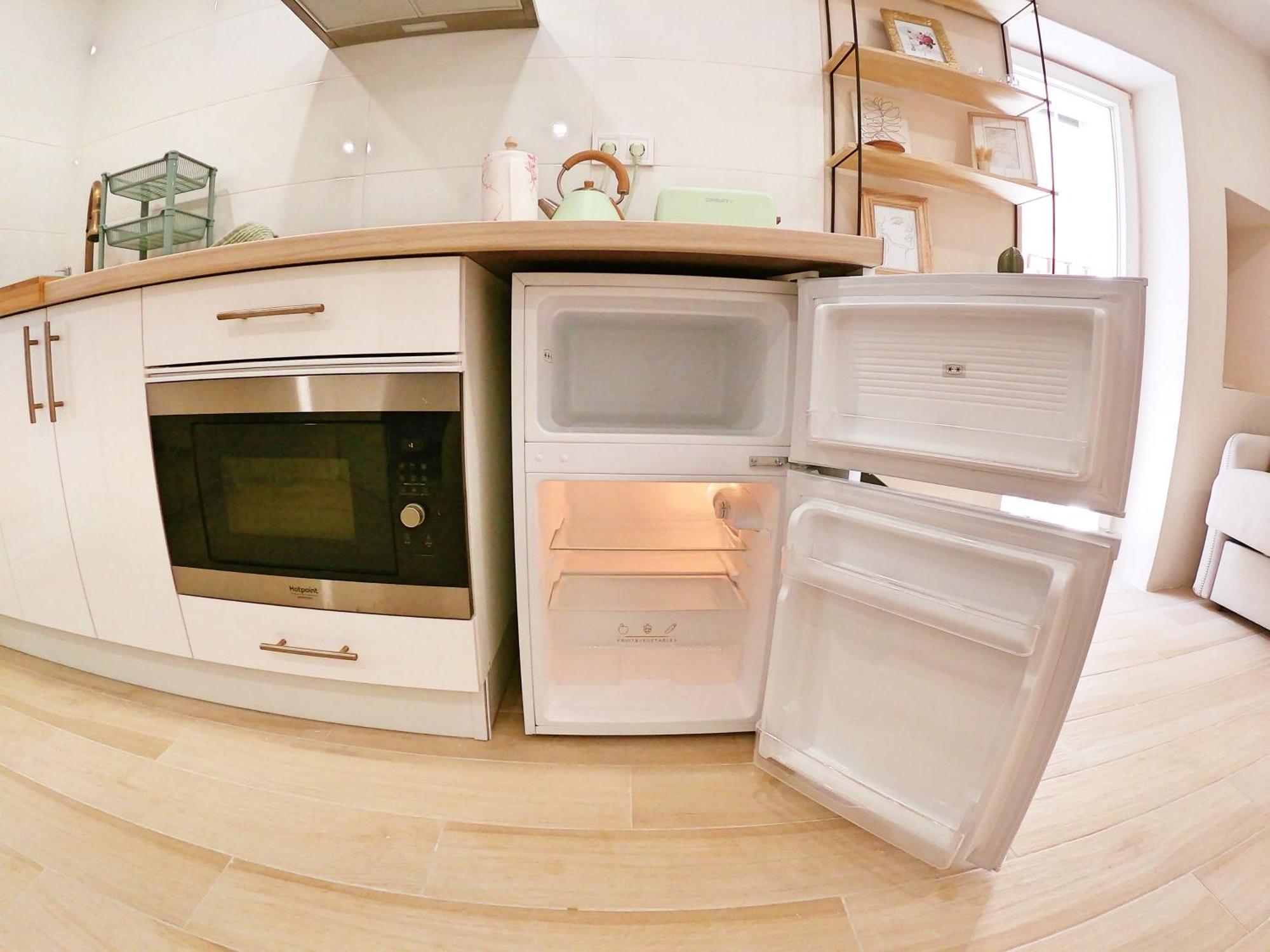 Corner Apartment *